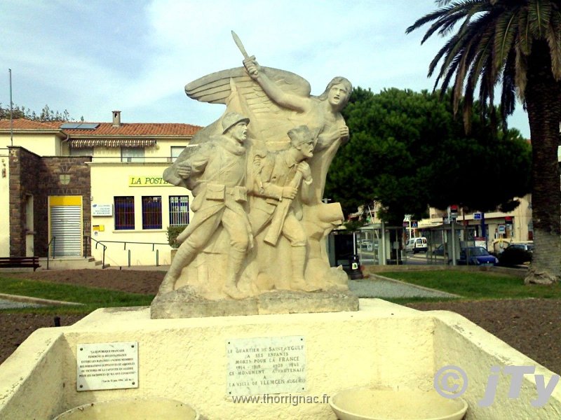 Monument aux morts à St aygulf 3 .jpg - Se situe à Saint Aygulf (83), avenue de la Corniche d'Or, juxtant la Poste.